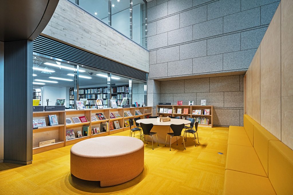 「こどもとしょしつ」/東京都現代美術館(江東区)