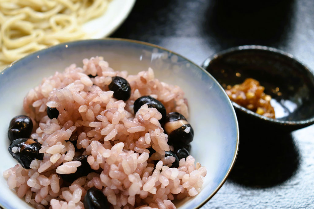 滋賀県産丹波の黒豆を使った色鮮やかな黒豆ご飯/河内の風穴(滋賀県/多賀町)