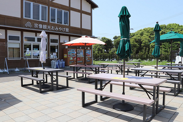 「にぎわい広場」/道の駅 むなかた(福岡県/宗像市)