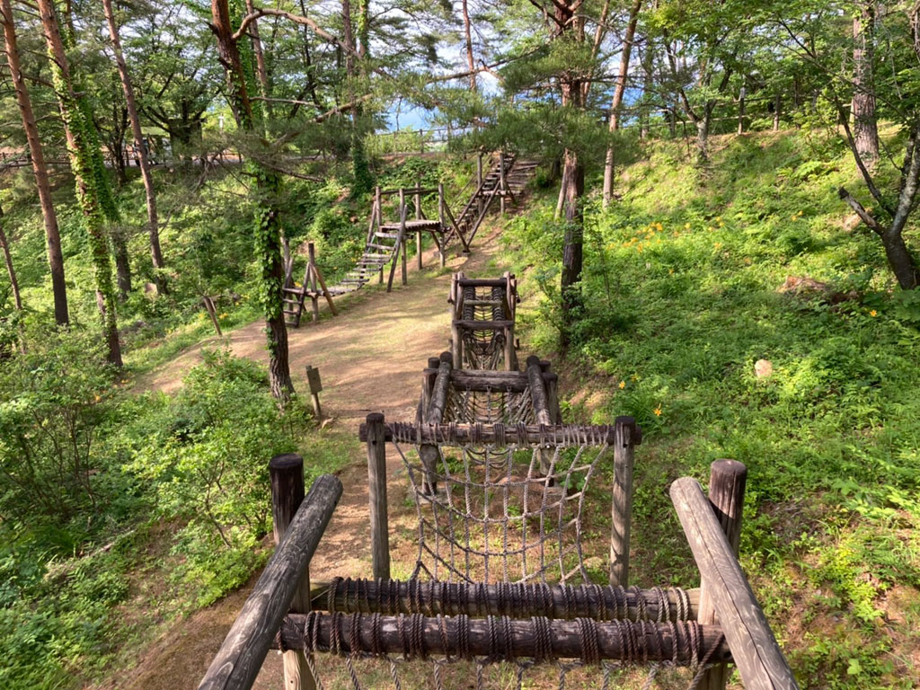 アスレチックのゴール前最後の難関/白鳳山公園フィールドアスレチック(福島県)
