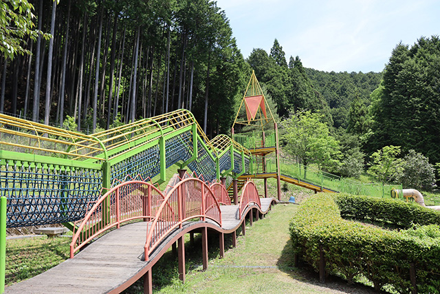 恐竜の国のアスレチック/平成榛原子供のもり公園(奈良県/宇陀市)