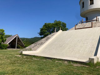 子どもが大興奮のすべり台もある大型複合遊具/希望の丘公園(石川県七尾市)