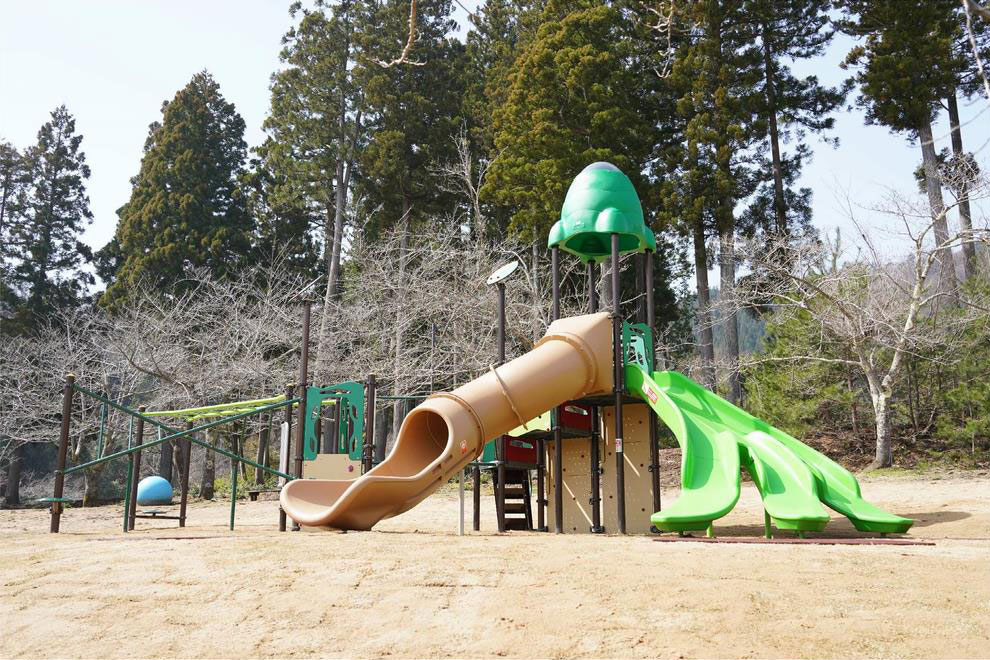 アスレチック機能が充実した複合遊具/白崎公園(福井県)