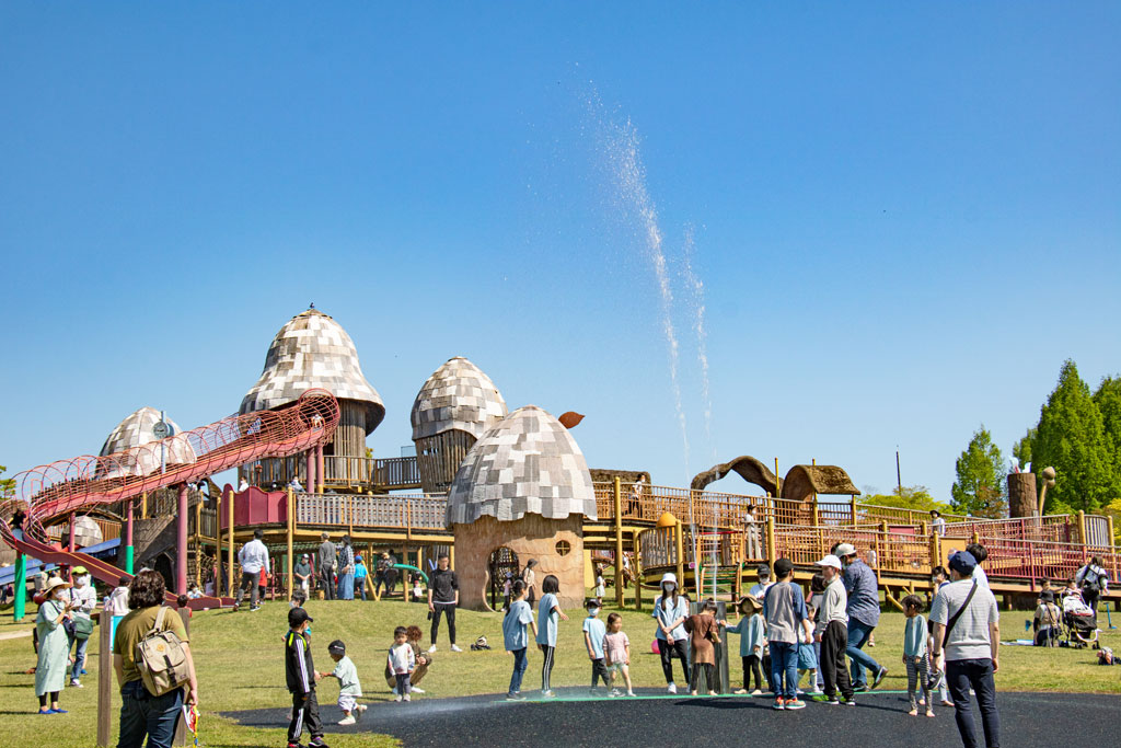 大芝生広場のビックリシャワー/国営備北丘陵公園(庄原市)