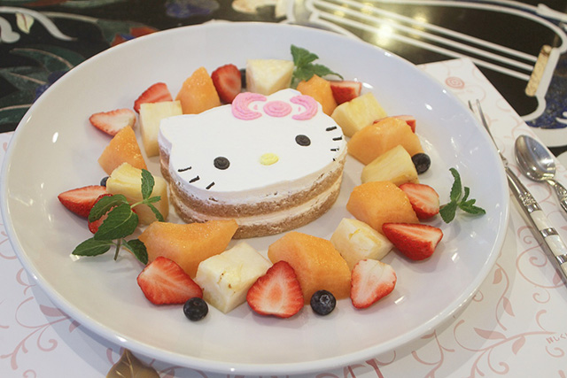 カフェタイムのスイーツ/HELLO KITTY SMILE(兵庫県/淡路市)