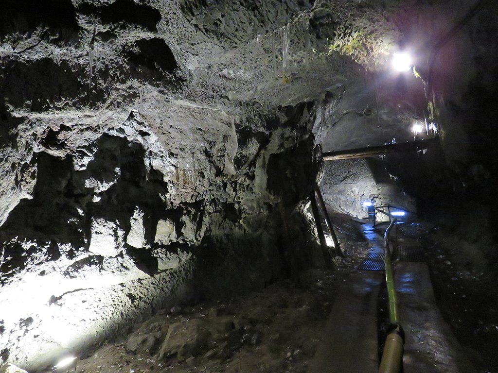 溶岩洞窟/洞窟「富岳風穴」(山梨県/富士河口湖町)