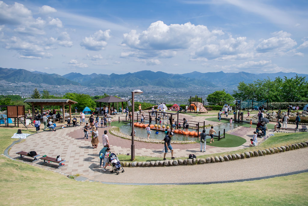 無料の水上アスレチック/笛吹川フルーツ公園(山梨市)