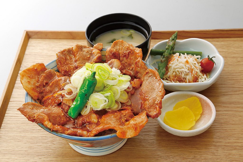 道の駅 望羊中山の「やみつき辛みそ豚丼」(北海道/喜茂別町)