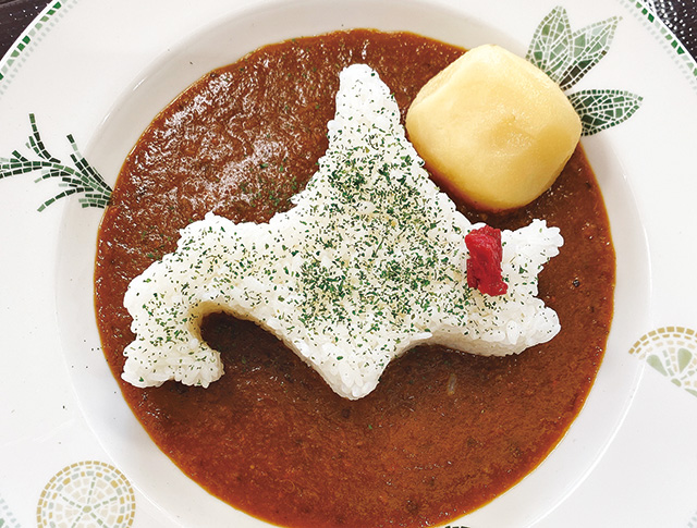 じゃがいもゴロっトカレー ルバーブ入り/道の駅 はなやか(葉菜野花)小清水(北海道/小清水町)