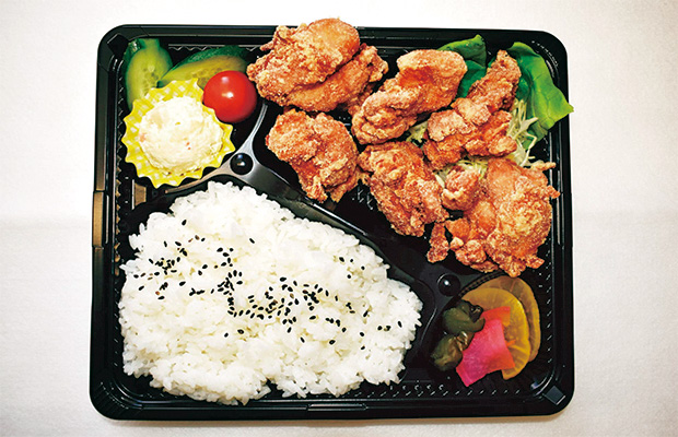 滝川産米粉から揚げ弁当/道の駅 たきかわ(北海道/滝川市)