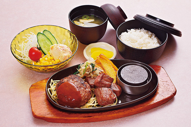旭志牛ハンバーグ& サイコロステーキ定食/道の駅 旭志(熊本県/菊池市)