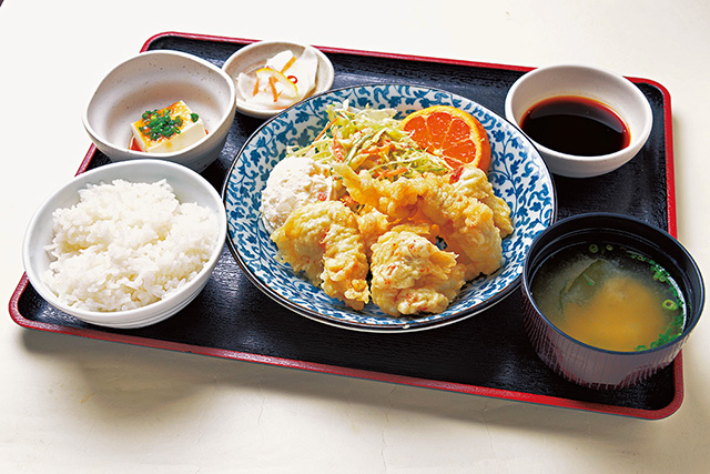 とり天定食/道の駅 なかつ(大分県/中津市)