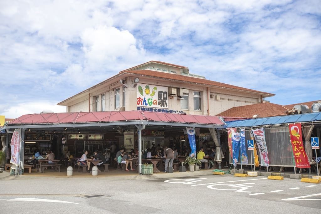 おんなの駅なかゆくい市場(沖縄県/恩納村)