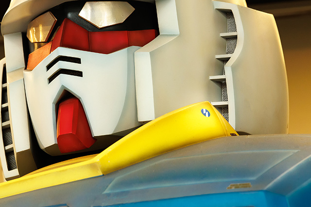 いなぎ発信基地ペアテラス ガンダムのモニュメント(東京都/稲城市)