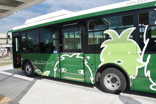 “モリゾー”“キッコロ”がデザインされた園内バス/ジブリパーク(愛知県/長久手市)
