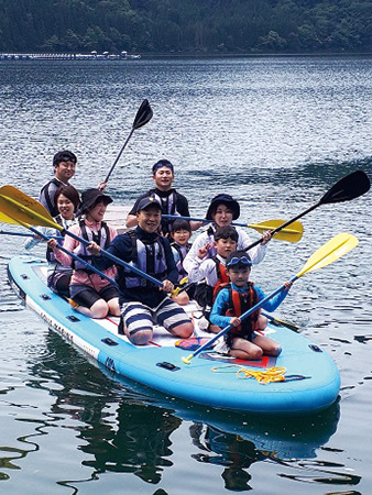 カヌーをする様子/Dom’Up Camp Village 沼沢湖(福島県/大沼郡)