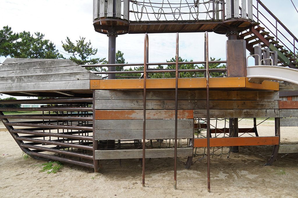 帆船型の大型遊具/浜甲子園運動公園(兵庫県/西宮市)