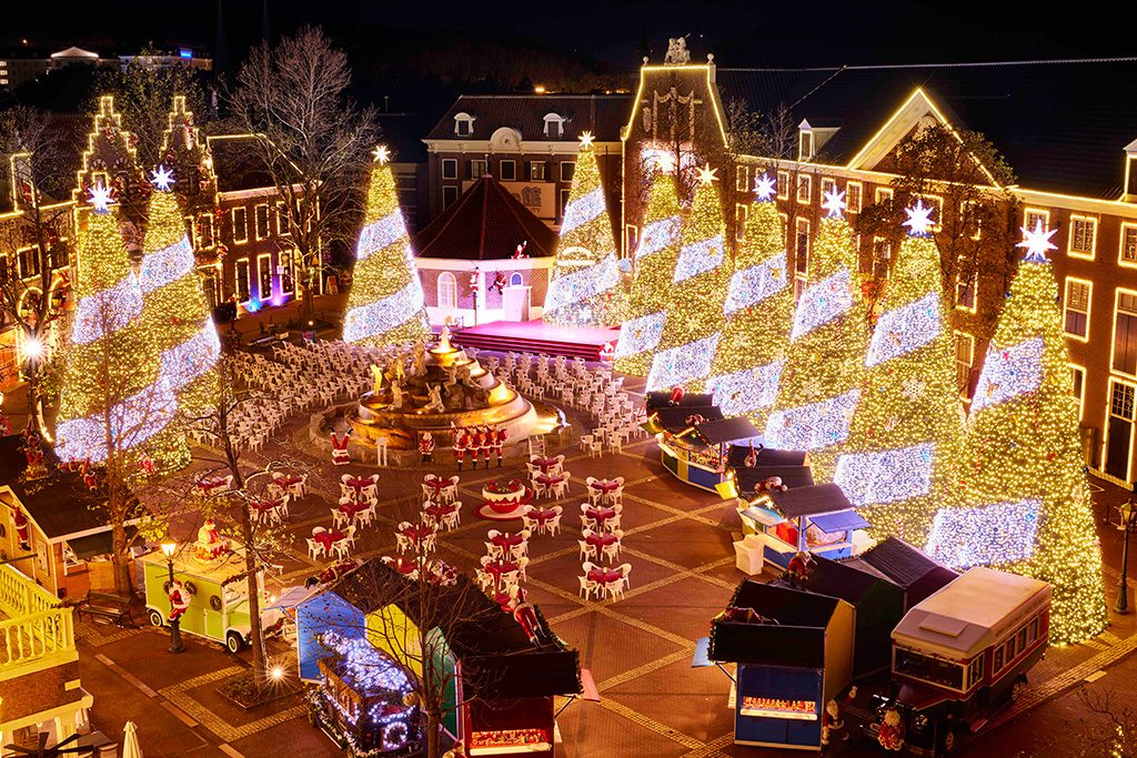 日本初の豪華3階建てメリーゴーラウンドもオープン ハウステンボスの22年クリスマスって るるぶkids