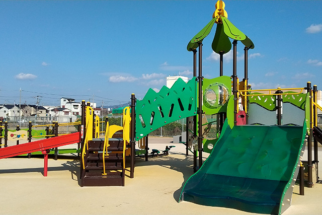 児童用複合遊具/久宝寺緑地(大阪府/八尾市)