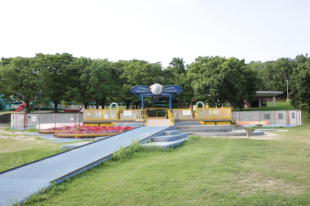 チョウをモチーフにした遊具/蜻蛉池公園(大阪府/岸和田市)