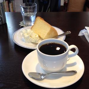 藤カフェ(Cafe)の写真 撮影者：Ryuji Tanaka 保存日：2013年05月23日 16:44