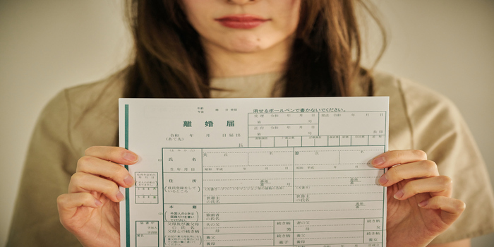 離婚届はダウンロードしたものでも使える！印刷時のポイントや関連する届出書も紹介