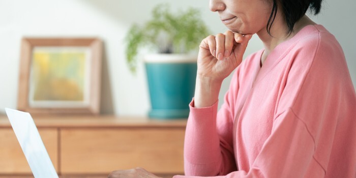 不倫相手に支払い能力がないと泣き寝入りになる？慰謝料請求のポイントなどを解説