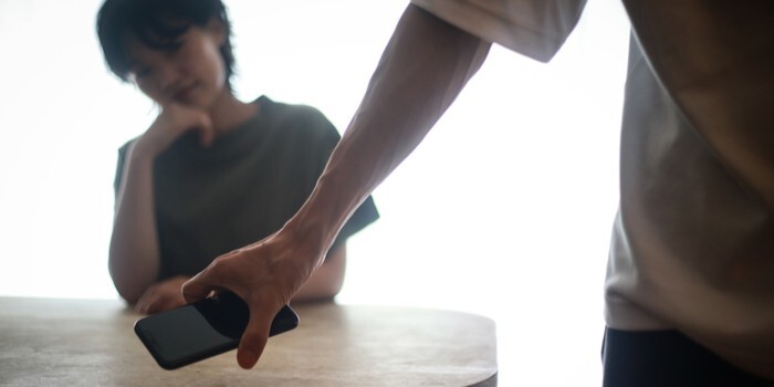 浮気男の特徴完全ガイド！行動・セリフ・サインを徹底解説