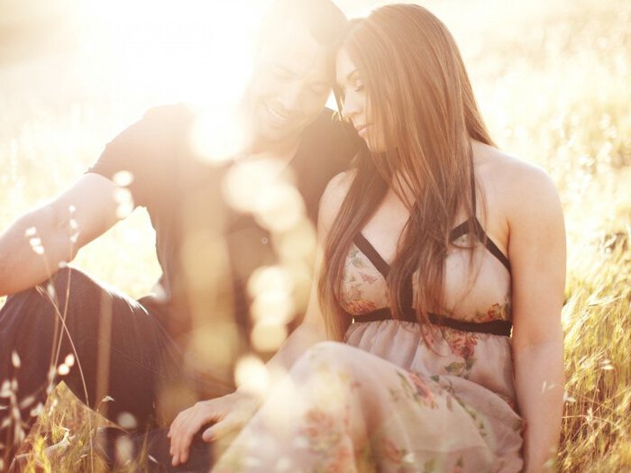 Man_and_woman_in_love_800x600