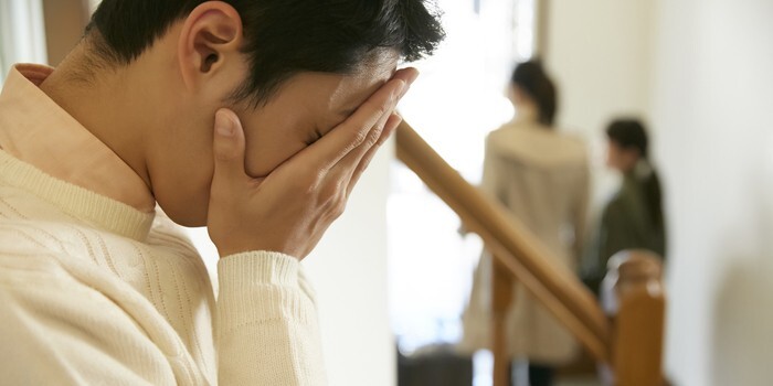 妻の浮気で離婚して後悔するケースとは？典型的なケースと後悔しないための対策を解説