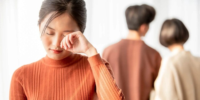 不倫・不貞行為の悩みを解決！弁護士に無料相談できる方法やポイントを徹底解説