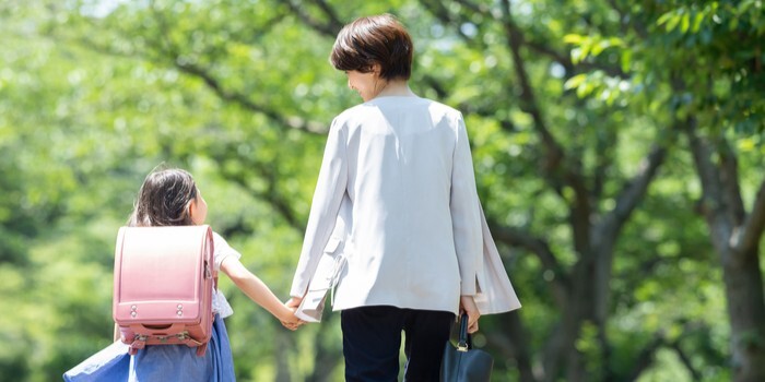 【2025年版】シングルマザー（母子家庭）が受けられる手当一覧！条件や金額を解説