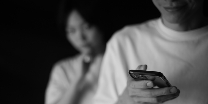 婚約中に浮気をされたらどうする？慰謝料請求の方法と相場