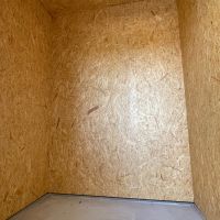 千葉県長生郡一宮町東浪見の賃貸物件/倉庫内、サーフボードやウエットスーツ、趣味の道具を入れておきたい。また、電源コンセントが付いてます。