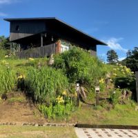 千葉県市原市山口の売買物件/敷地の斜面を利用してお気に入りの草花を植えてみましょう