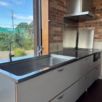 千葉県鴨川市京田の売買物件/広い水回り（キッチン）