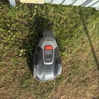 千葉県長生郡一宮町東浪見の売買物件/自動芝刈り機付き。この子のおかげで年中きれい