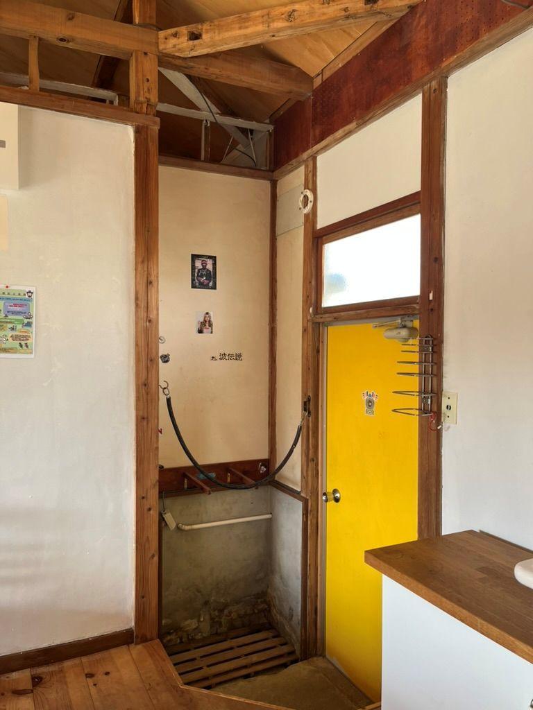 千葉県長生郡一宮町東浪見の売買物件/玄関を開けてすぐサーフボードが置けます