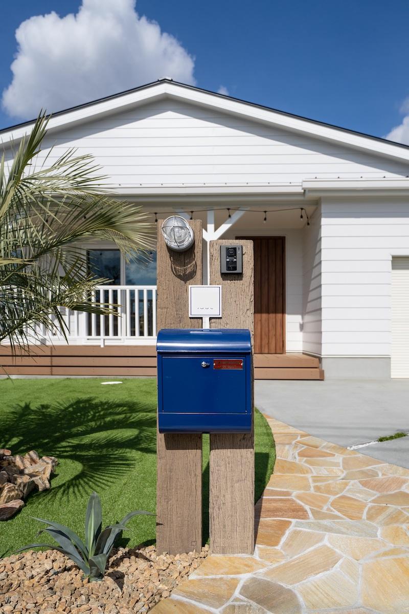 千葉県東金市前之内の売買物件/物件への入り口。海岸リゾート感があります