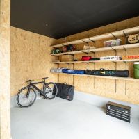 千葉県東金市前之内の売買物件/コンパクトなガレージ。自転車やアウトドアグッズの収納に