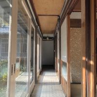 千葉県茂原市三ヶ谷の売買物件/母屋南側、縁側の様子。日差しもしっかり入ります
