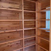 千葉県長生郡一宮町一宮の売買物件/キッチン横の収納スペース