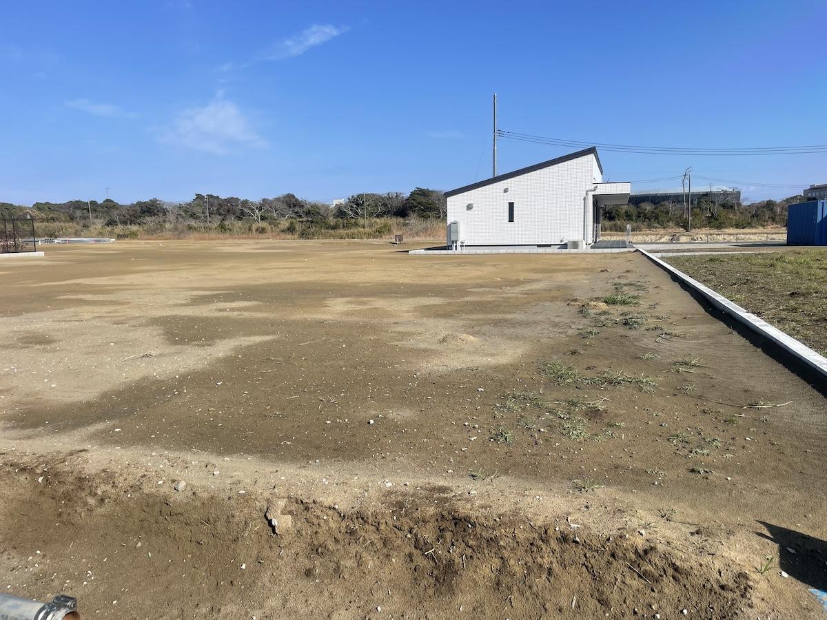 千葉県長生郡一宮町一宮の売買物件/公園の南側を西向きから
