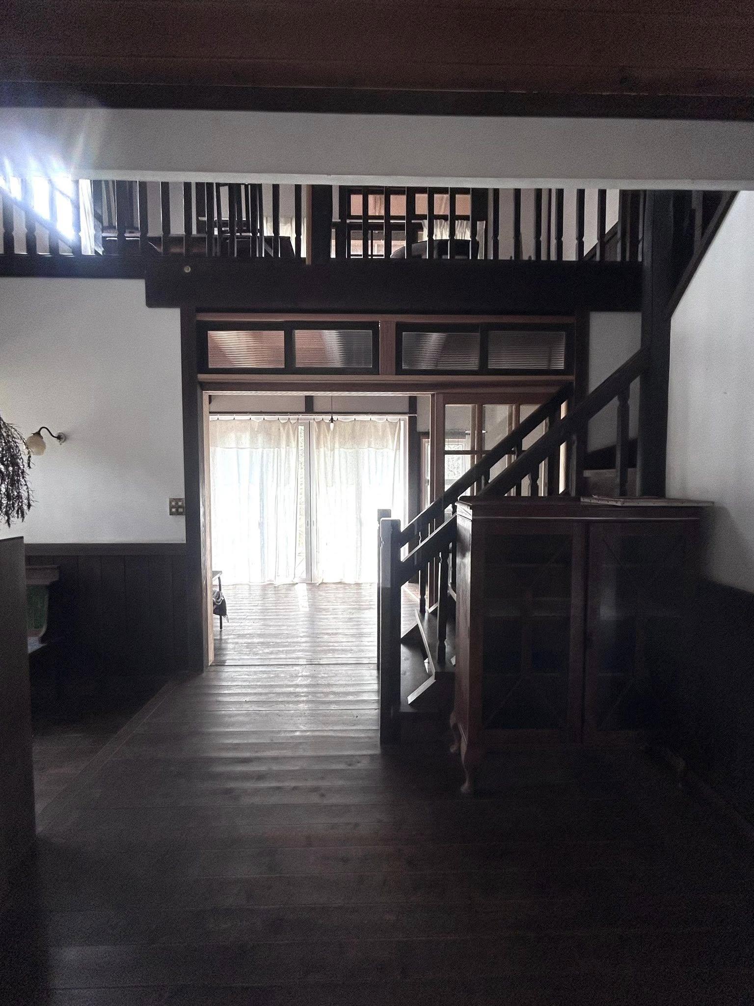 千葉県八街市根古谷の売買物件/壁と床のコントラスト