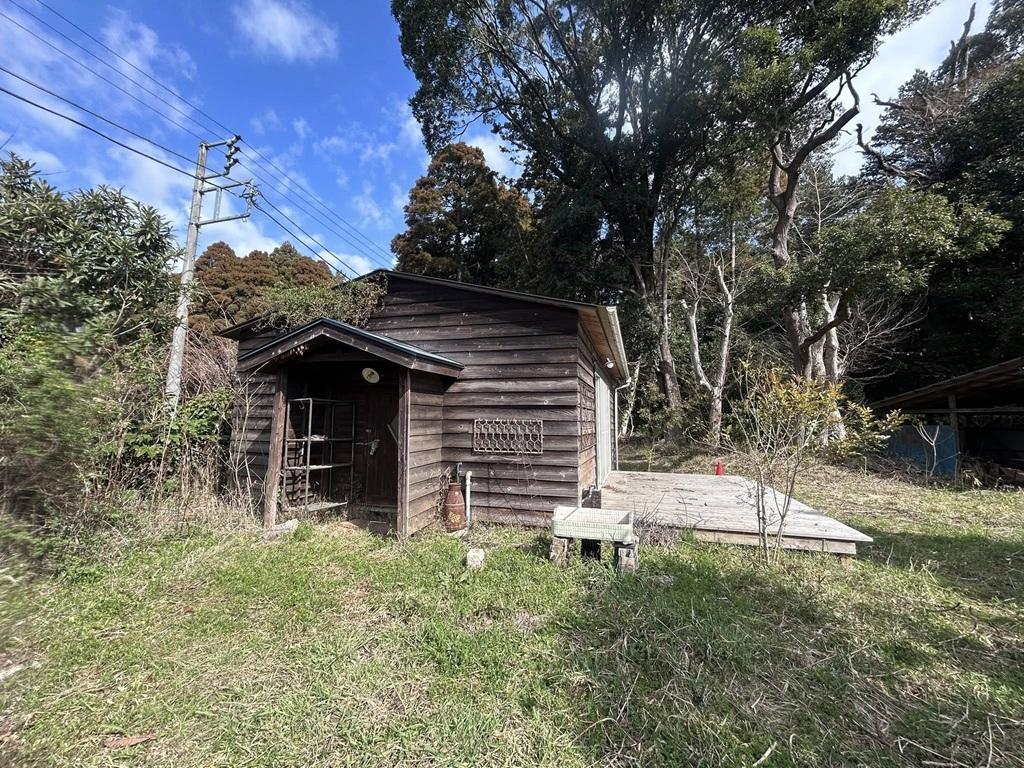 千葉県八街市根古谷の売買物件/もう一つの離れへ