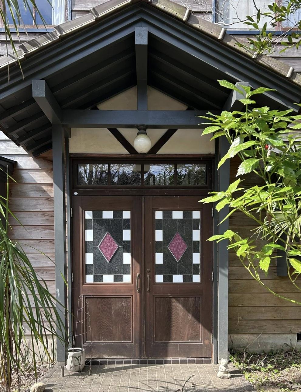 千葉県八街市根古谷の売買物件/玄関のドアをもう一度。