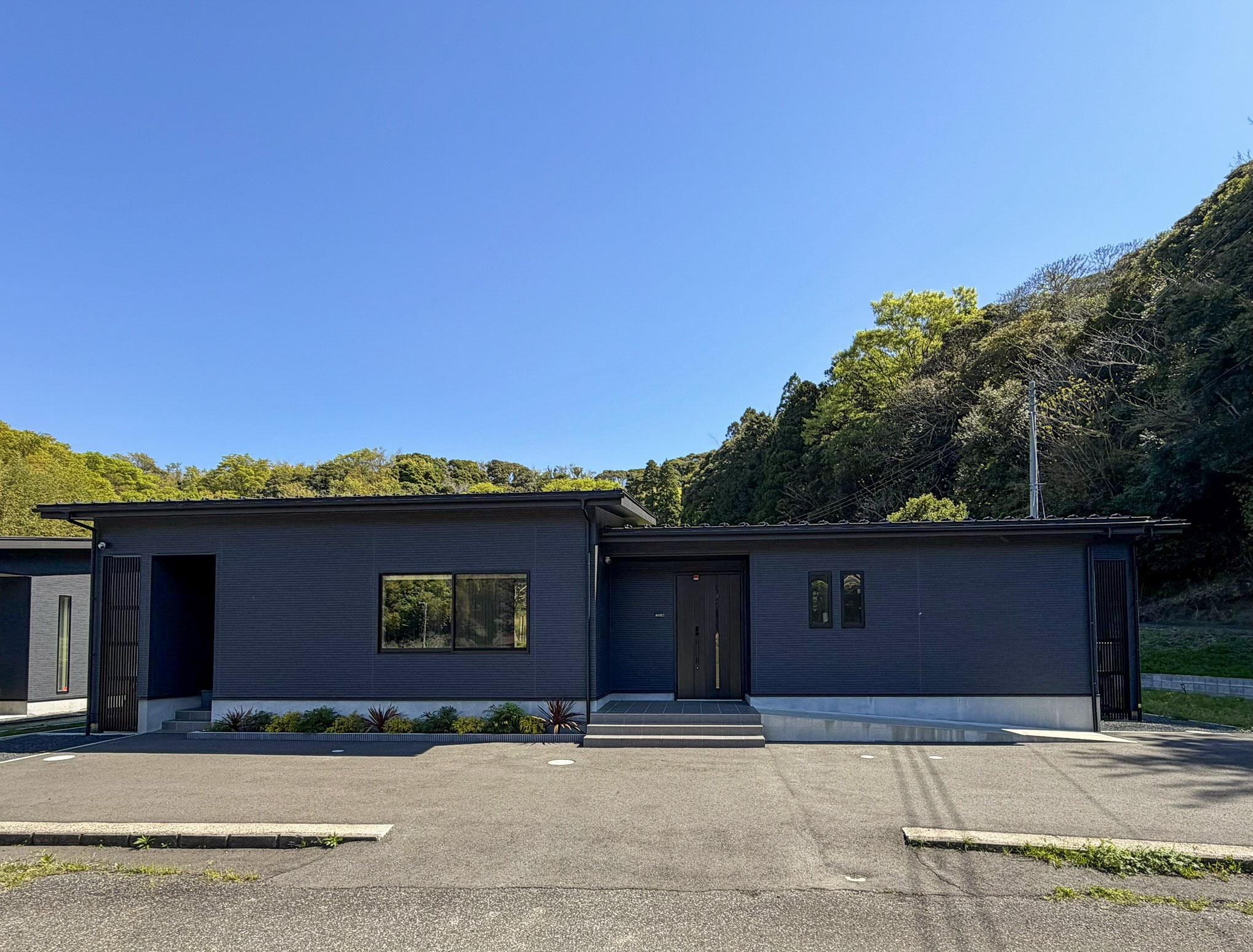 千葉県富津市鶴岡の売買物件/正面玄関からの外観