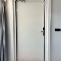 千葉県匝瑳市新堀の売買物件/入り口のドアが宇宙船のよう