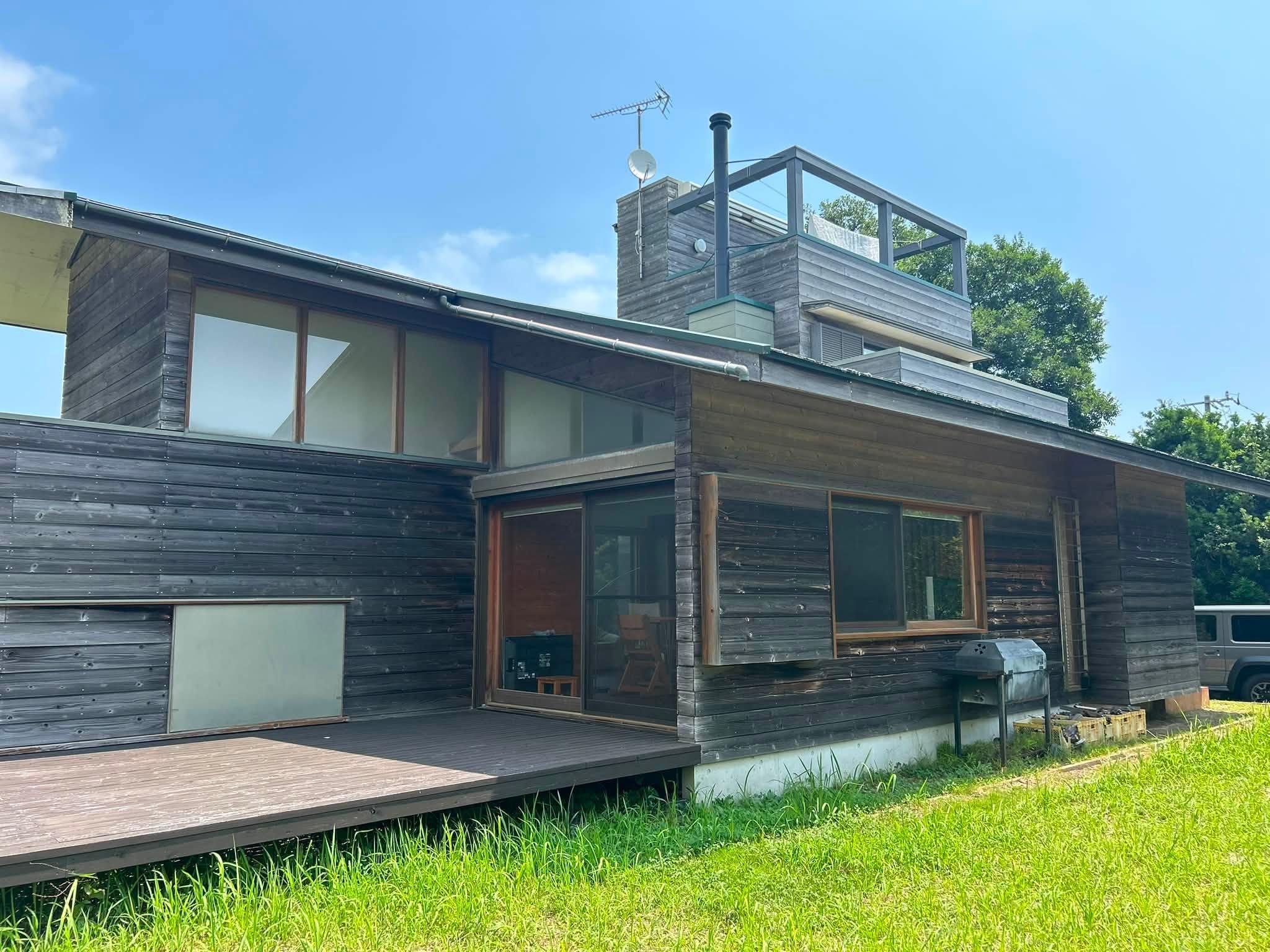 千葉県長生郡白子町八斗の売買物件/自然素材だからこそ叶う、美しい経年変化を纏う外観。