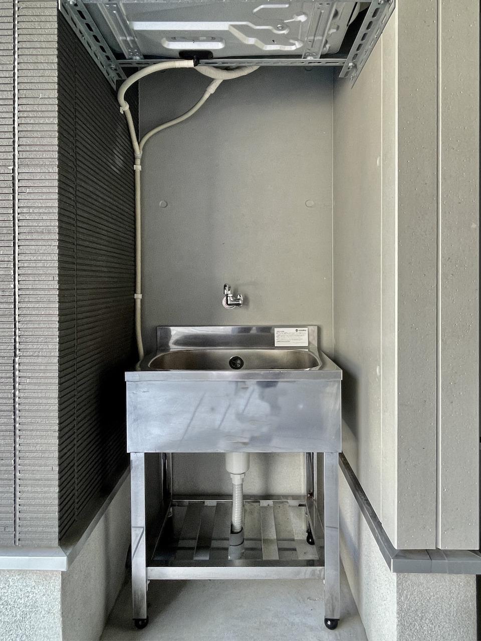 福岡市西区今宿の賃貸物件/これは嬉しいガレージに手洗い場。